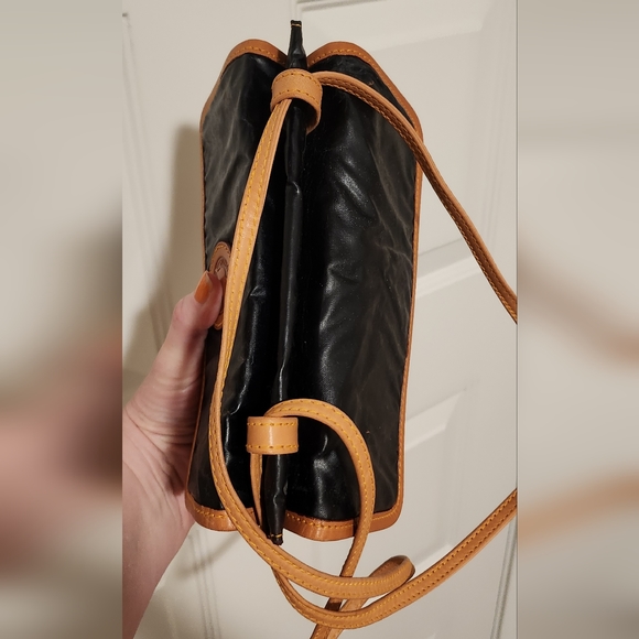 VINTAGE Hunting World Crossbody Bag Black 8" X 6" Made in Italy - Picture 9 of 12